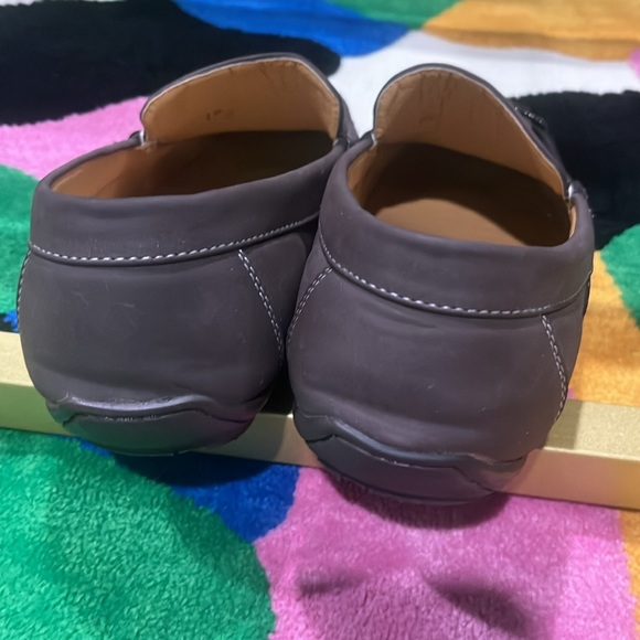 Gently used shoes loafers for men 100% authentic looks like new - Picture 7 of 8